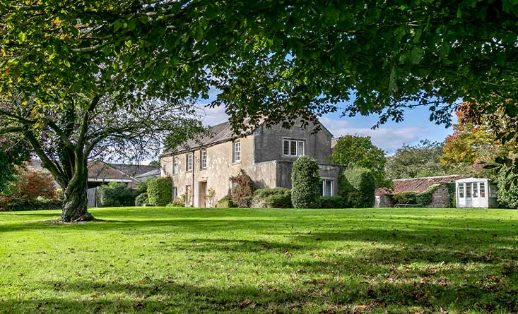 manor house